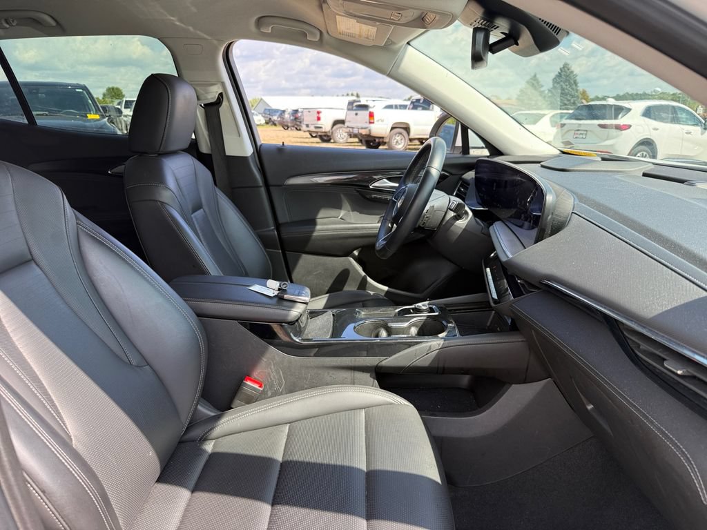 Used 2024 Buick Envision Preferred AWD/4WD image 43