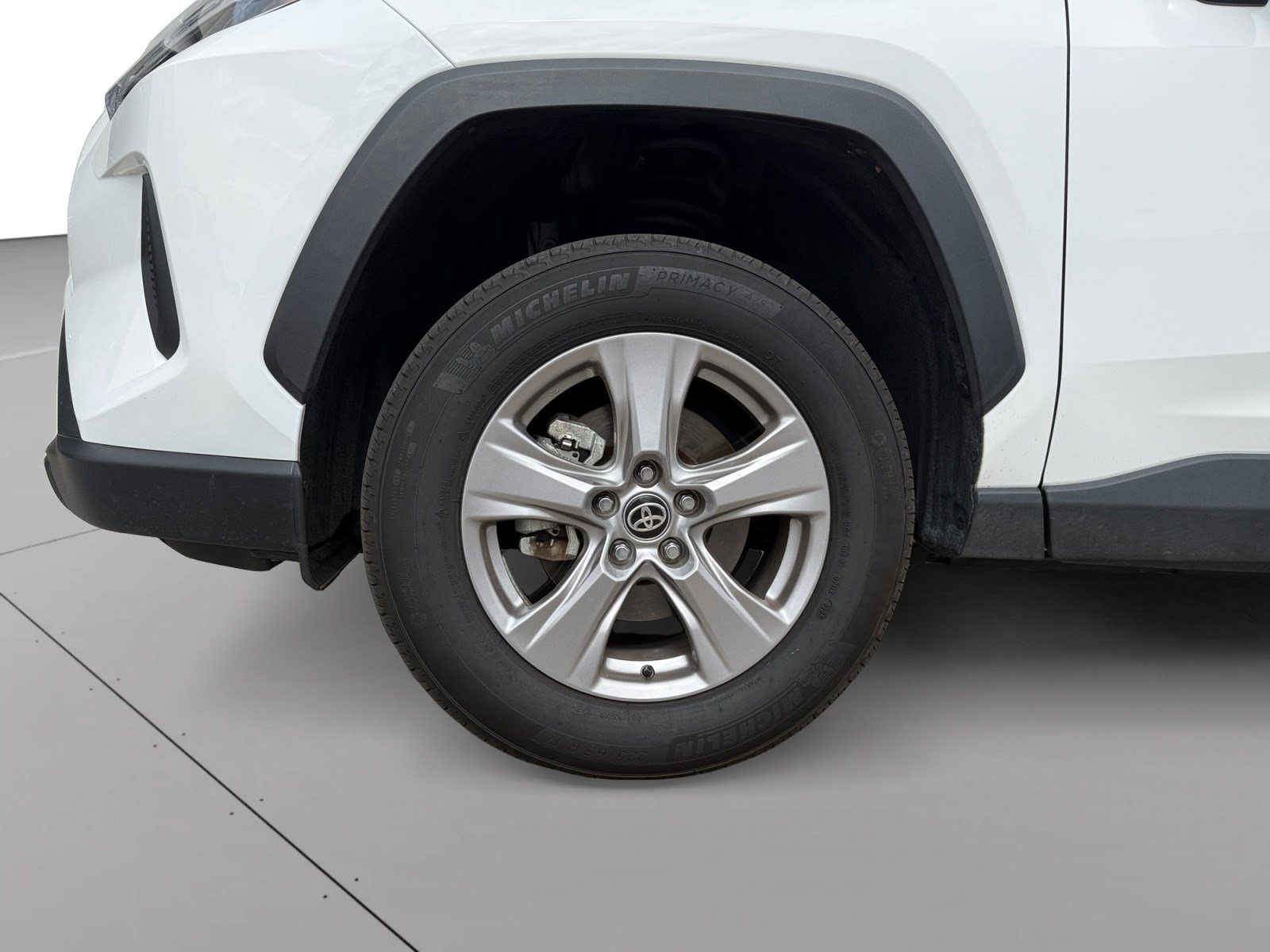 Used 2025 Toyota RAV4 XLE AWD/4WD image 9