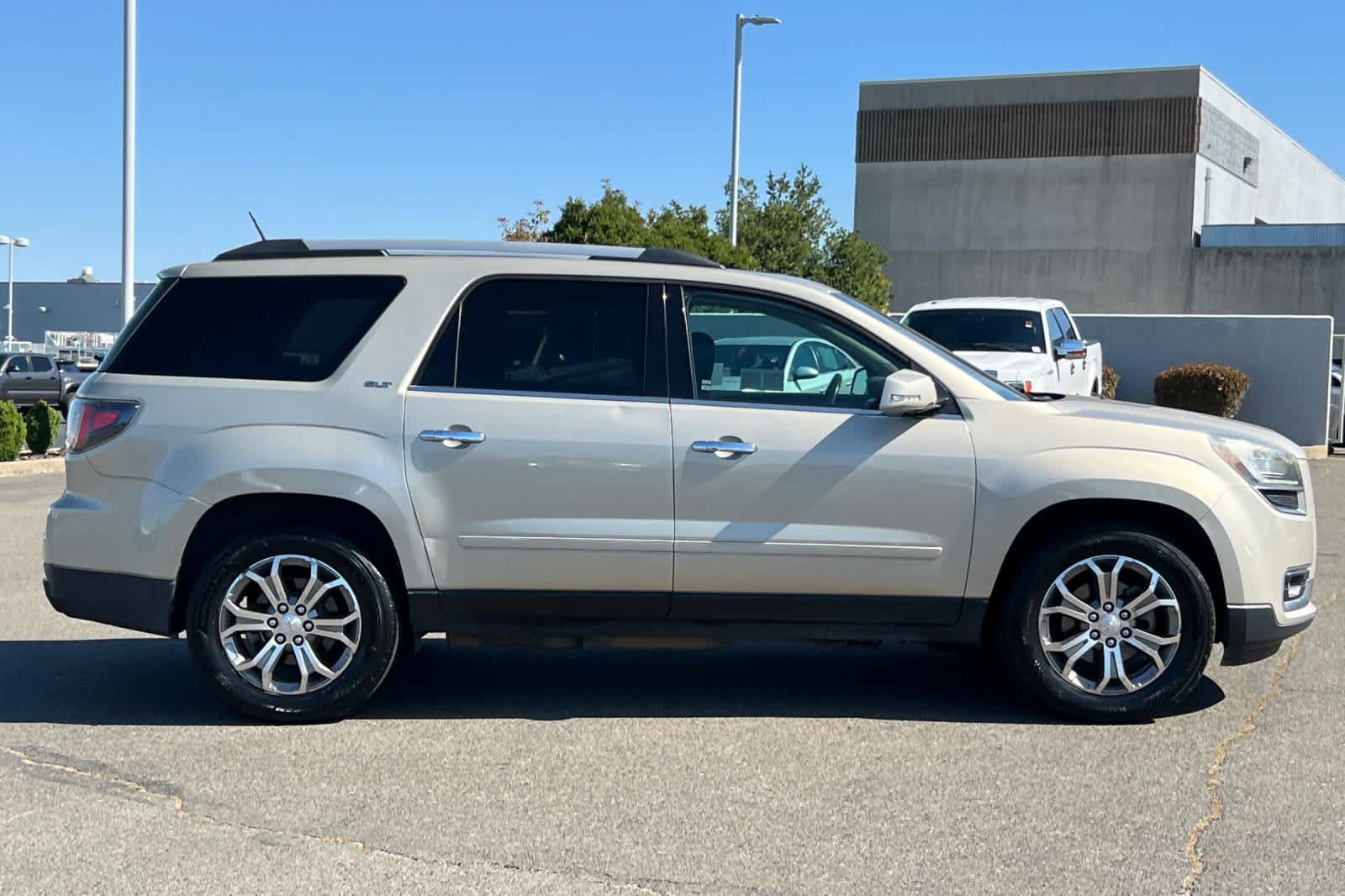 Used 2016 GMC Acadia SLT w/ Open Road Package AWD/4WD image 6