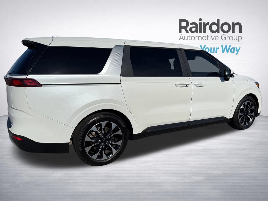 Certified 2022 Kia Carnival EX FWD image 7