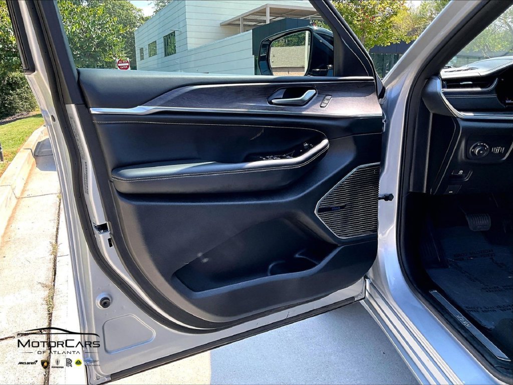 Used 2022 Jeep Grand Cherokee Overland AWD/4WD image 20