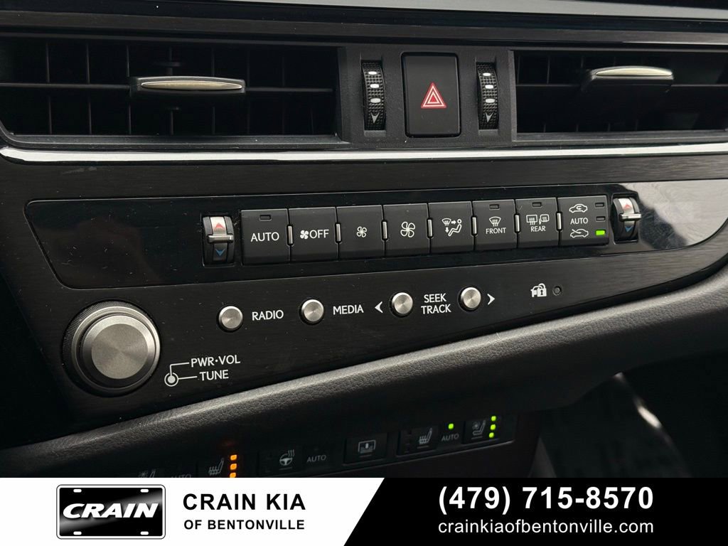 Used 2023 Lexus ES 300h w/ Accessory Package (Z2) FWD image 17