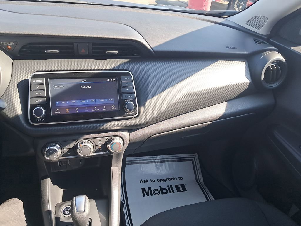 Certified 2025 Nissan Kicks Play S image 21