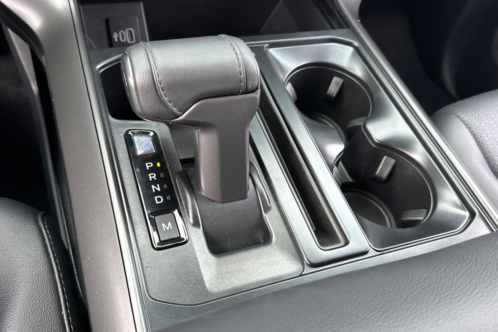 Used 2025 Ford F150 Lariat w/ Equipment Group 501A Mid image 18