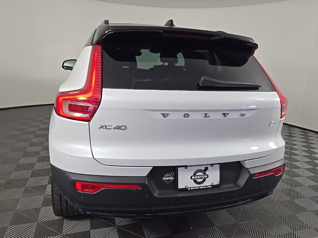 Certified 2023 Volvo XC40 Recharge Plus w/ Protection Package Premier image 8