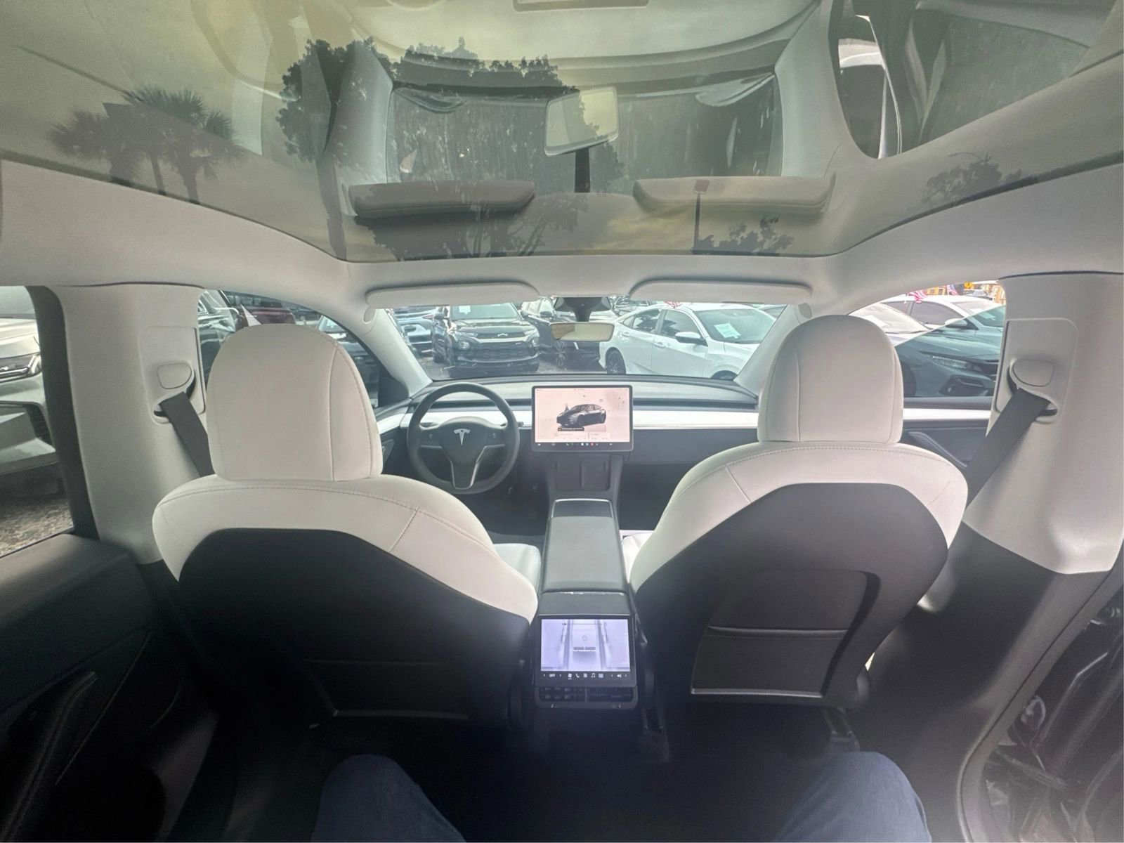 Used 2022 Tesla Model Y Long Range AWD/4WD image 25