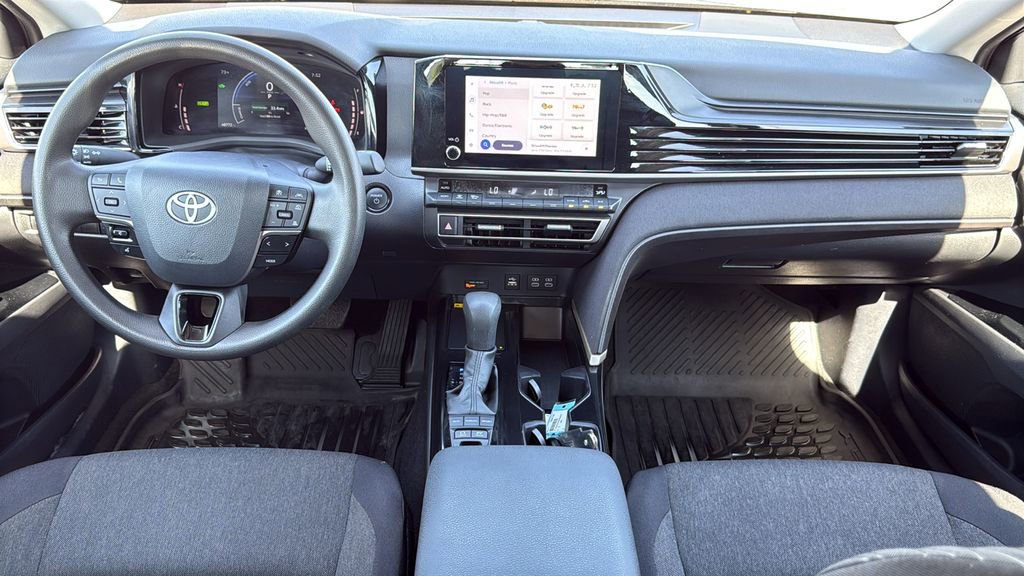 Used 2025 Toyota Camry LE image 18