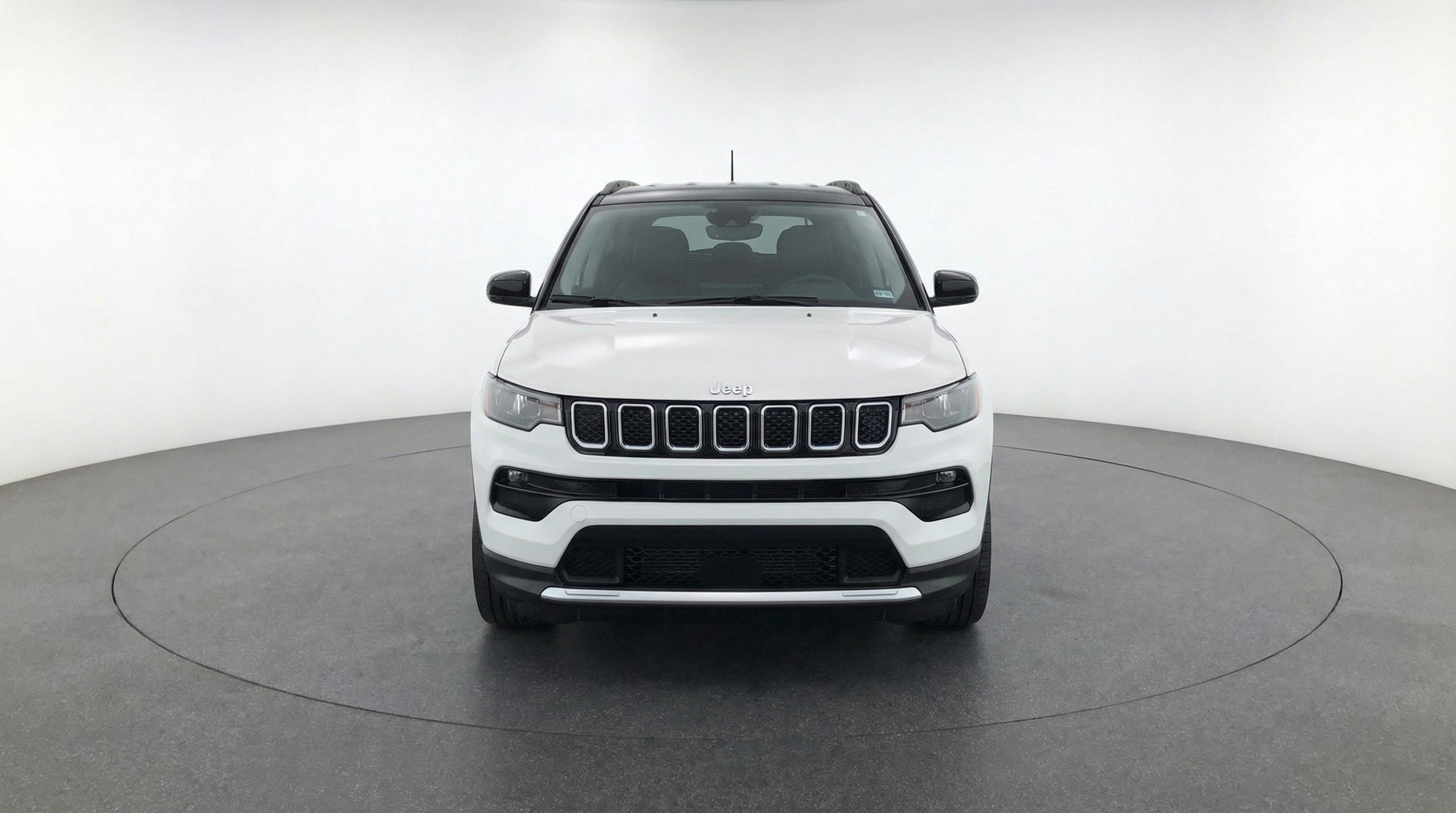 Used 2025 Jeep Compass Limited image 2