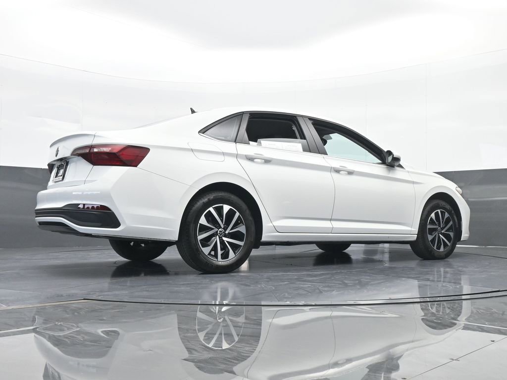 Used 2023 Volkswagen Jetta S image 57