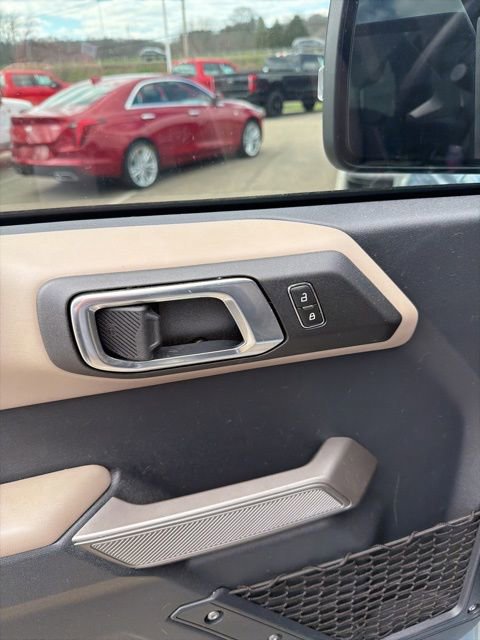 Used 2023 Ford Bronco Wildtrak image 8