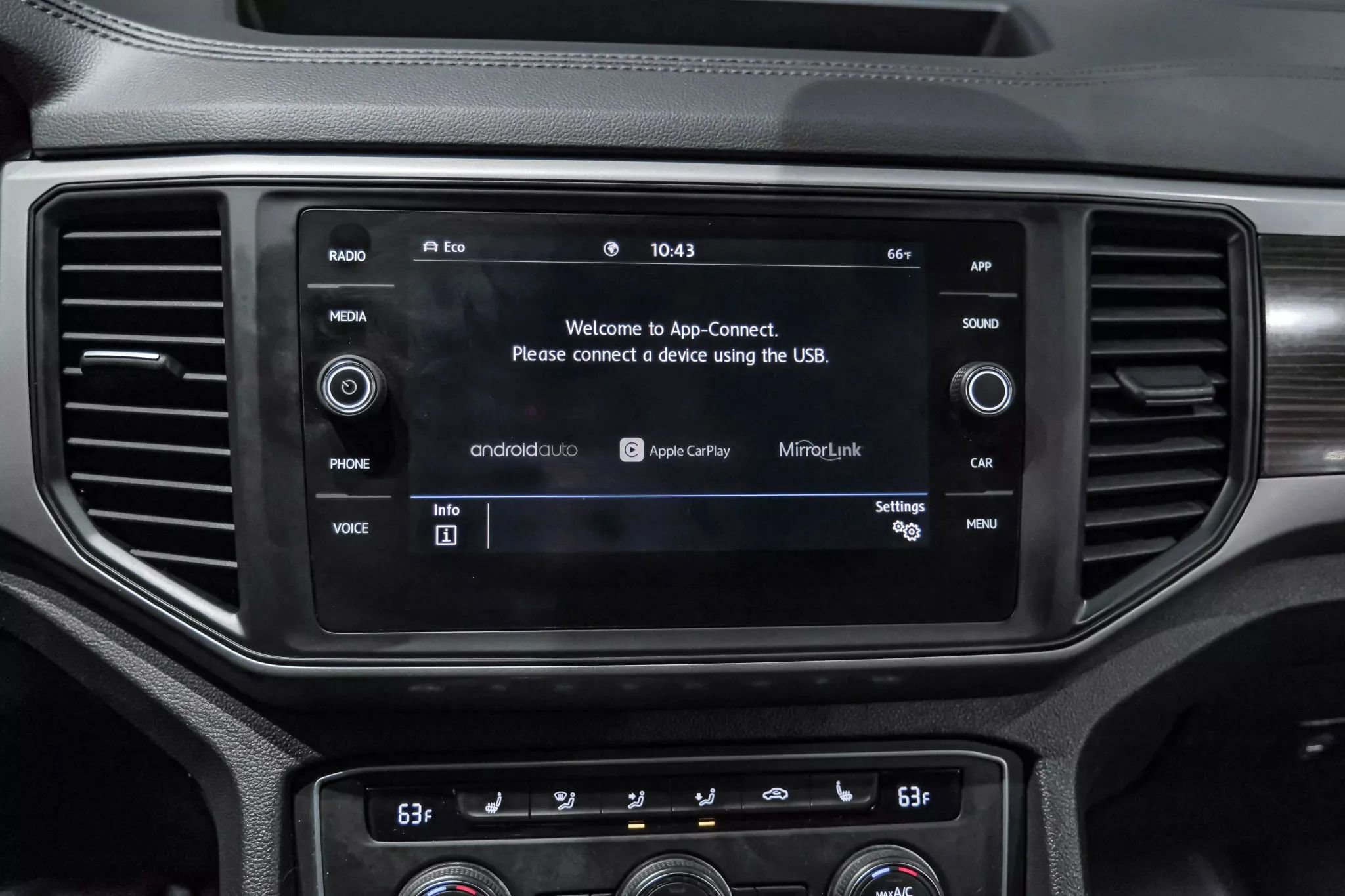 Used 2020 Volkswagen Atlas SE w/ Towing Package image 25