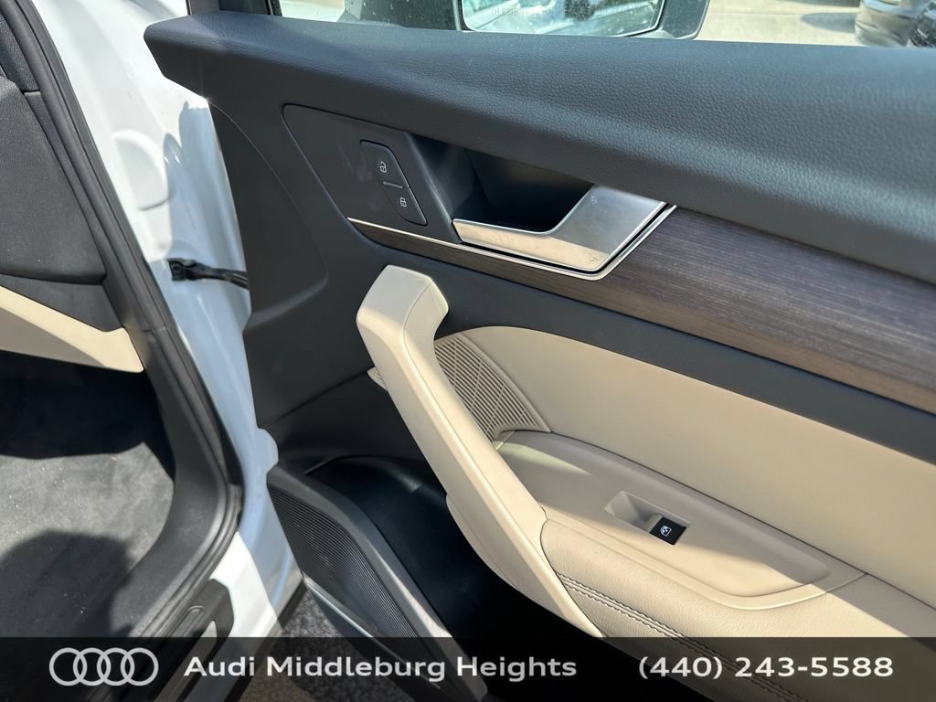 Used 2023 Audi Q5 2.0T Premium Plus w/ Premium Plus Package AWD/4WD image 22