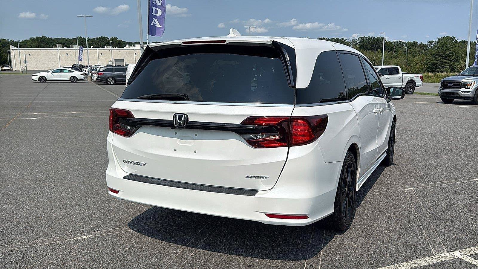 Used 2023 Honda Odyssey Sport image 7