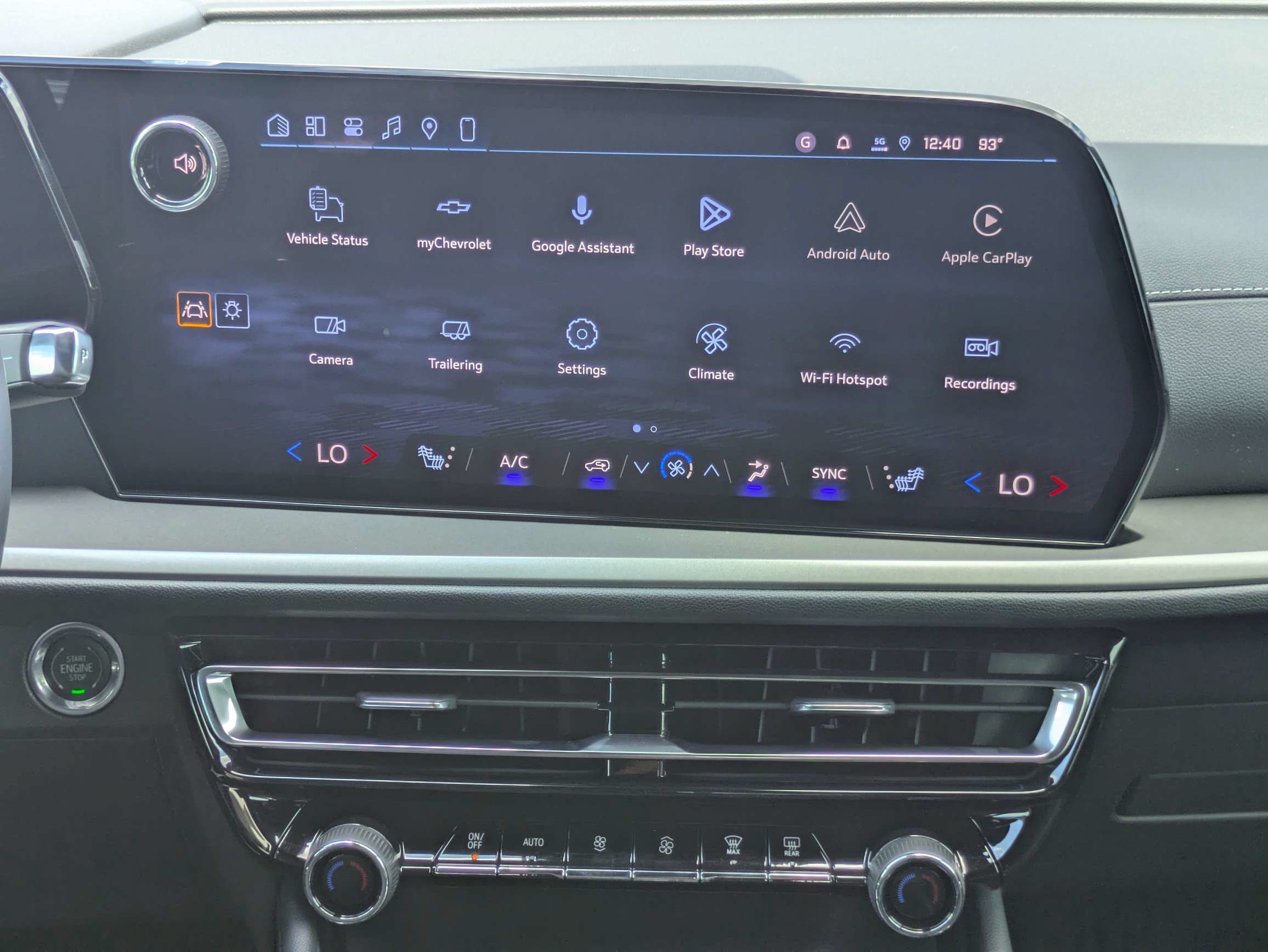 New 2027 Chevrolet Traverse LT w/ Driver Confidence Package FWD image 5
