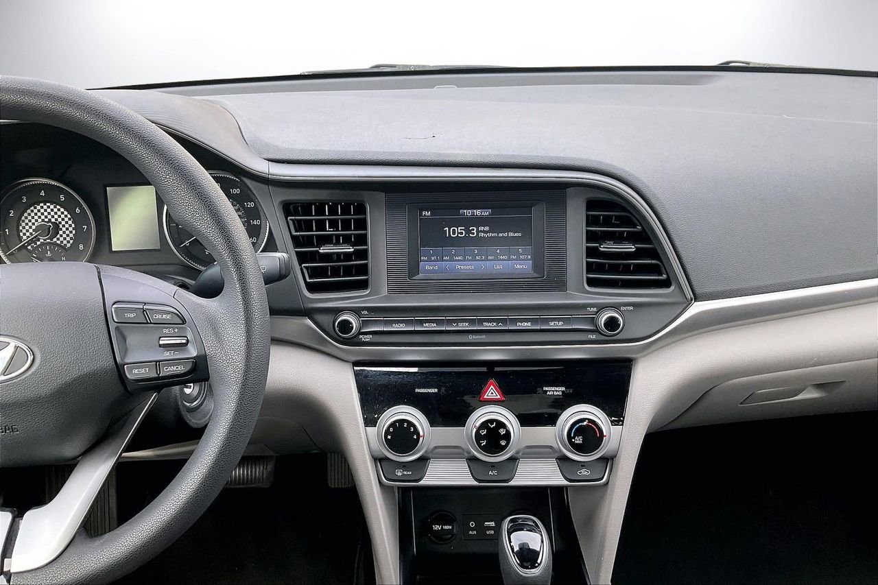 Used 2019 Hyundai Elantra SE image 13