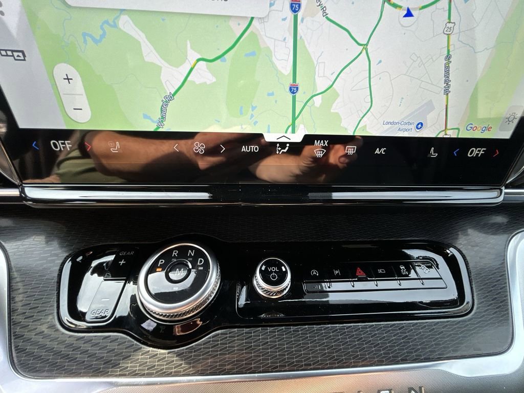 New 2026 Ford Expedition Platinum image 25