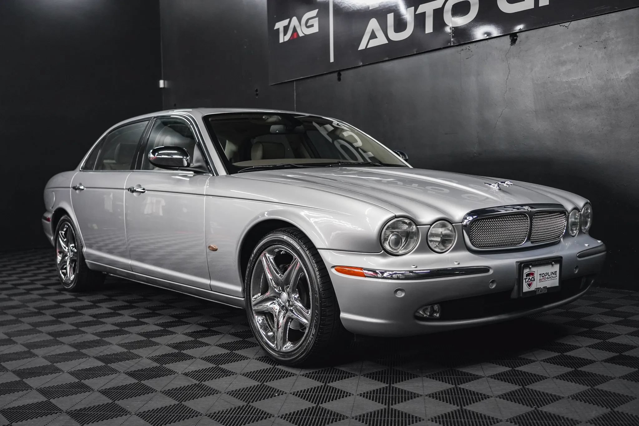 Used 2006 Jaguar XJ Vanden Plas RWD image 16