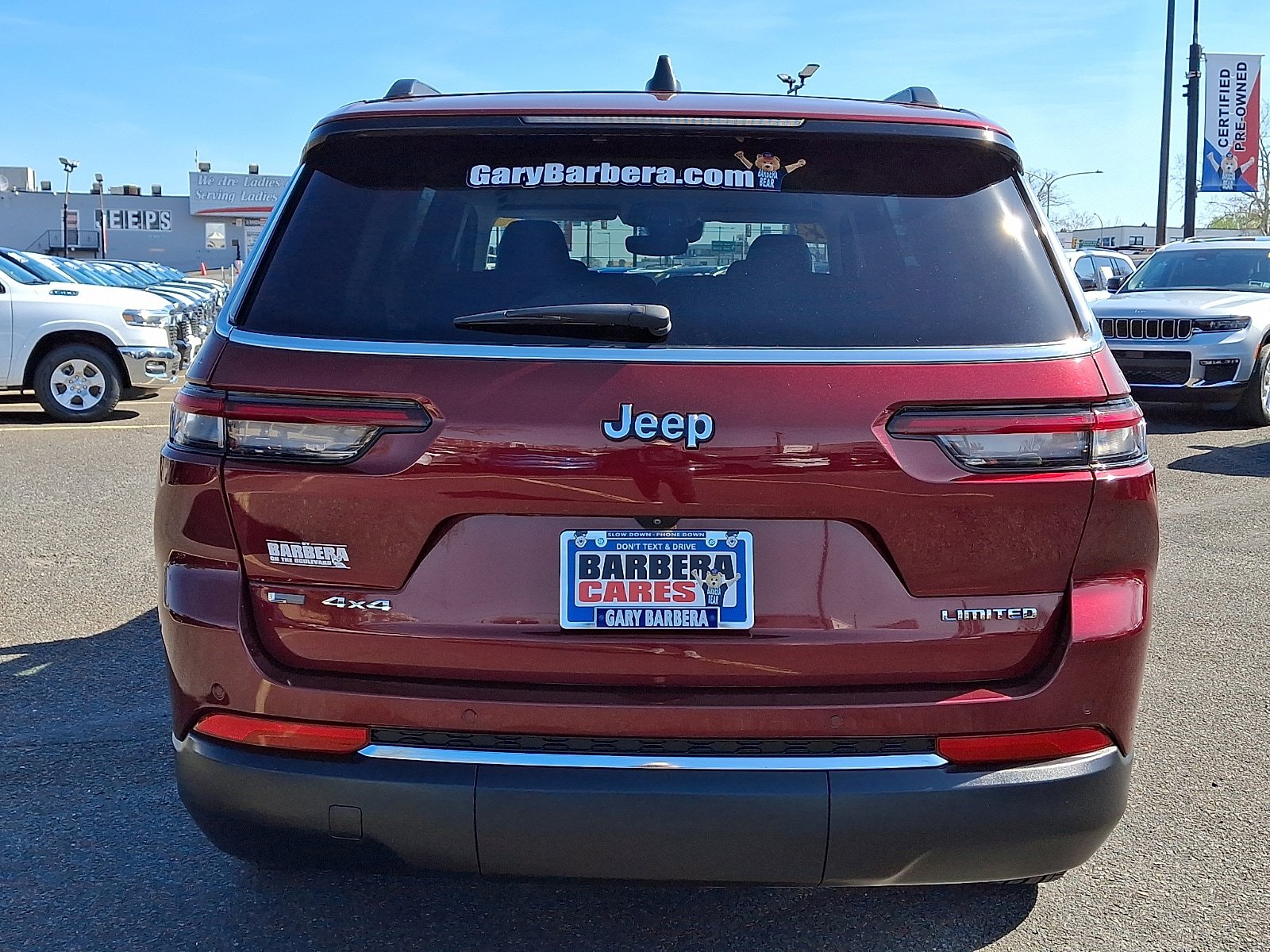 Used 2023 Jeep Grand Cherokee L Limited AWD/4WD image 5