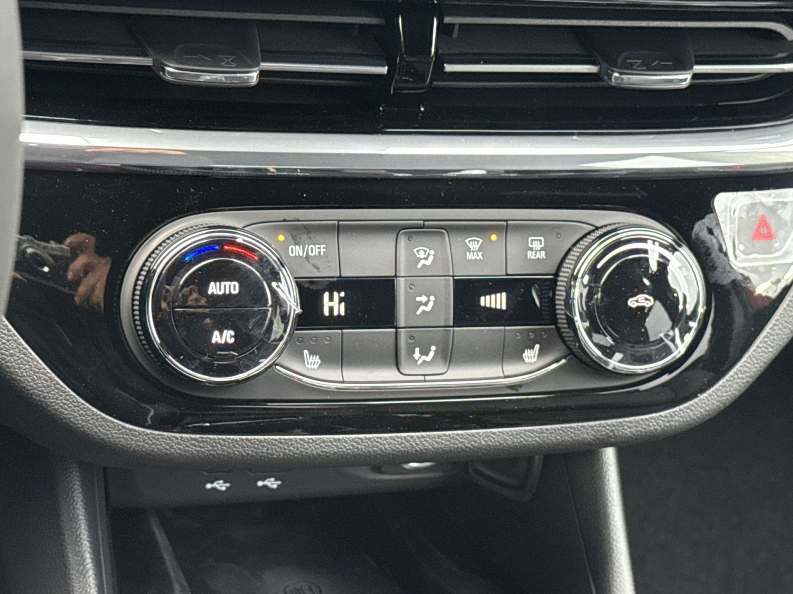 New 2026 Buick Envista Sport Touring w/ Convenience I Package FWD image 20