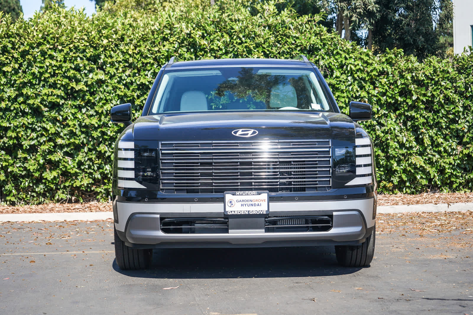 New 2026 Hyundai Palisade FWD Hybrid image 2