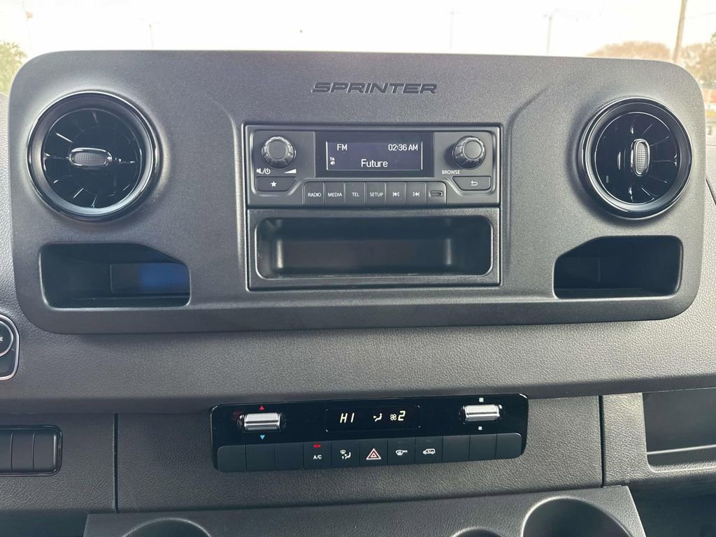 Used 2025 Mercedes-Benz Sprinter 2500 image 11