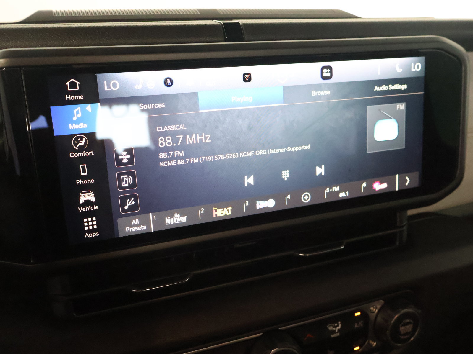 Used 2025 Jeep Wrangler Unlimited Sport S 4xe w/ Convenience Group AWD/4WD image 38