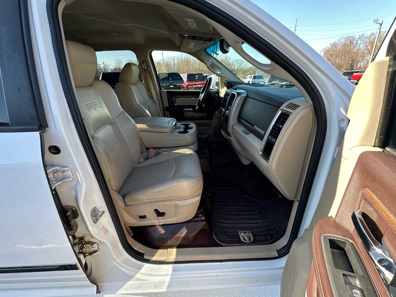 Used 2014 RAM 3500 Laramie image 26