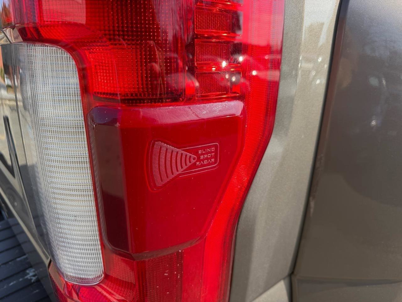 Used 2019 Ford F350 Lariat w/ Lariat Ultimate Package image 8