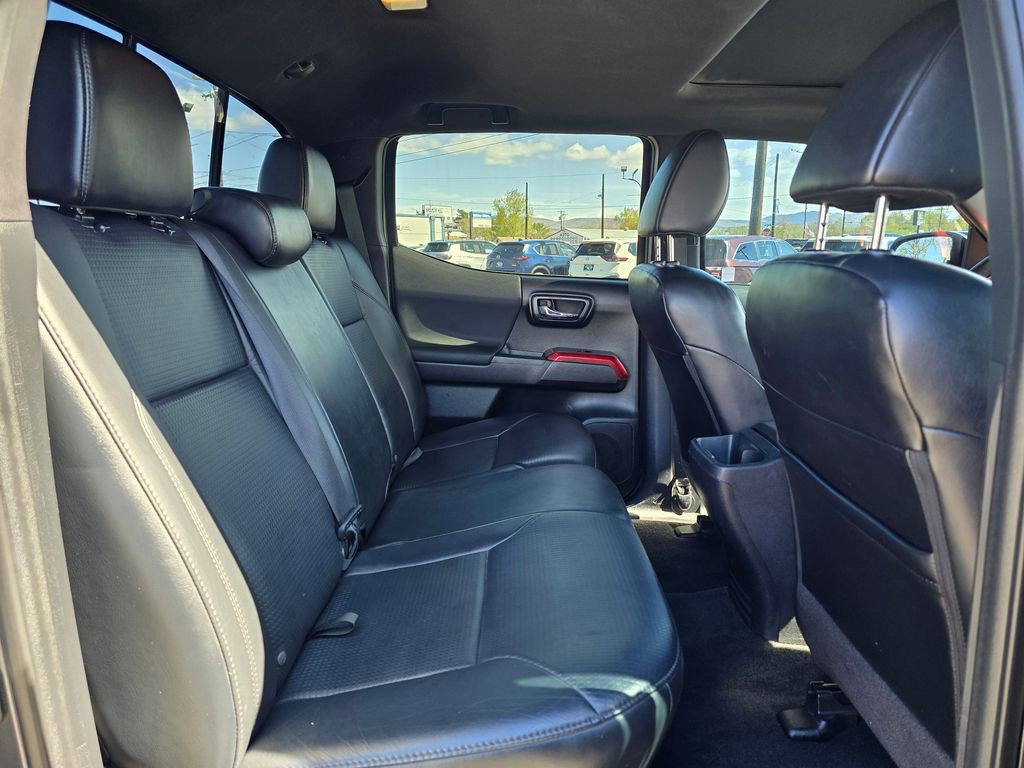 Used 2019 Toyota Tacoma SR AWD/4WD image 12