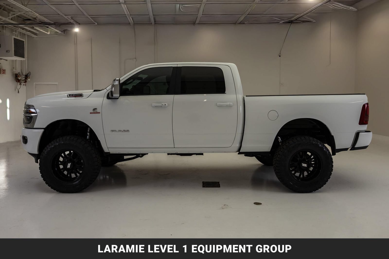 Used 2026 RAM 2500 Laramie AWD/4WD image 6