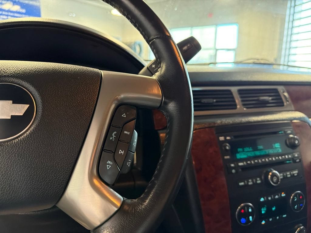 Used 2013 Chevrolet Suburban LT w/ Luxury Package AWD/4WD image 17