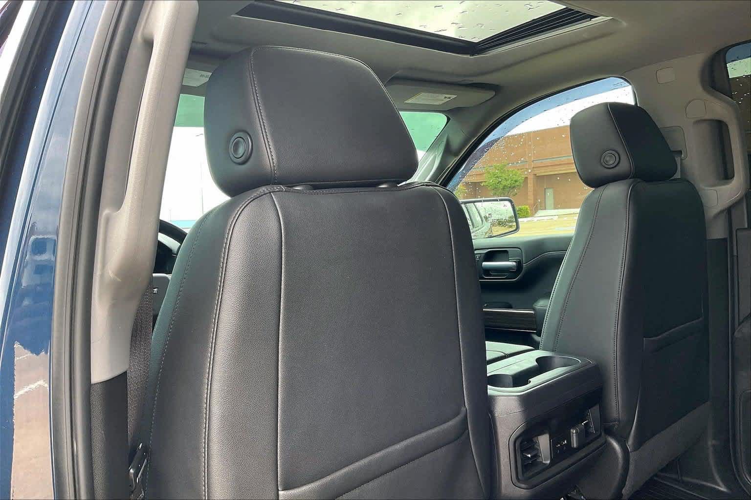 Used 2021 Chevrolet Silverado 1500 LT Trail Boss w/ Convenience Package II AWD/4WD image 11