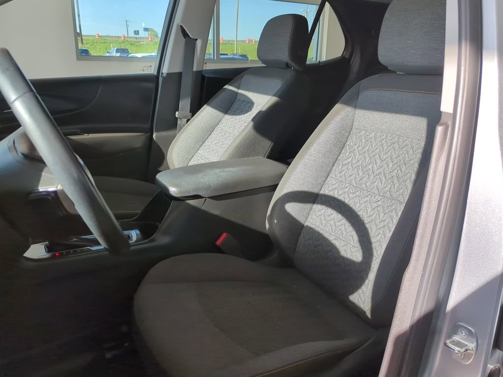 Used 2023 Chevrolet Equinox LT FWD image 9