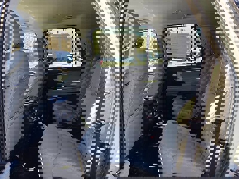 New 2026 Ford Expedition Active image 7