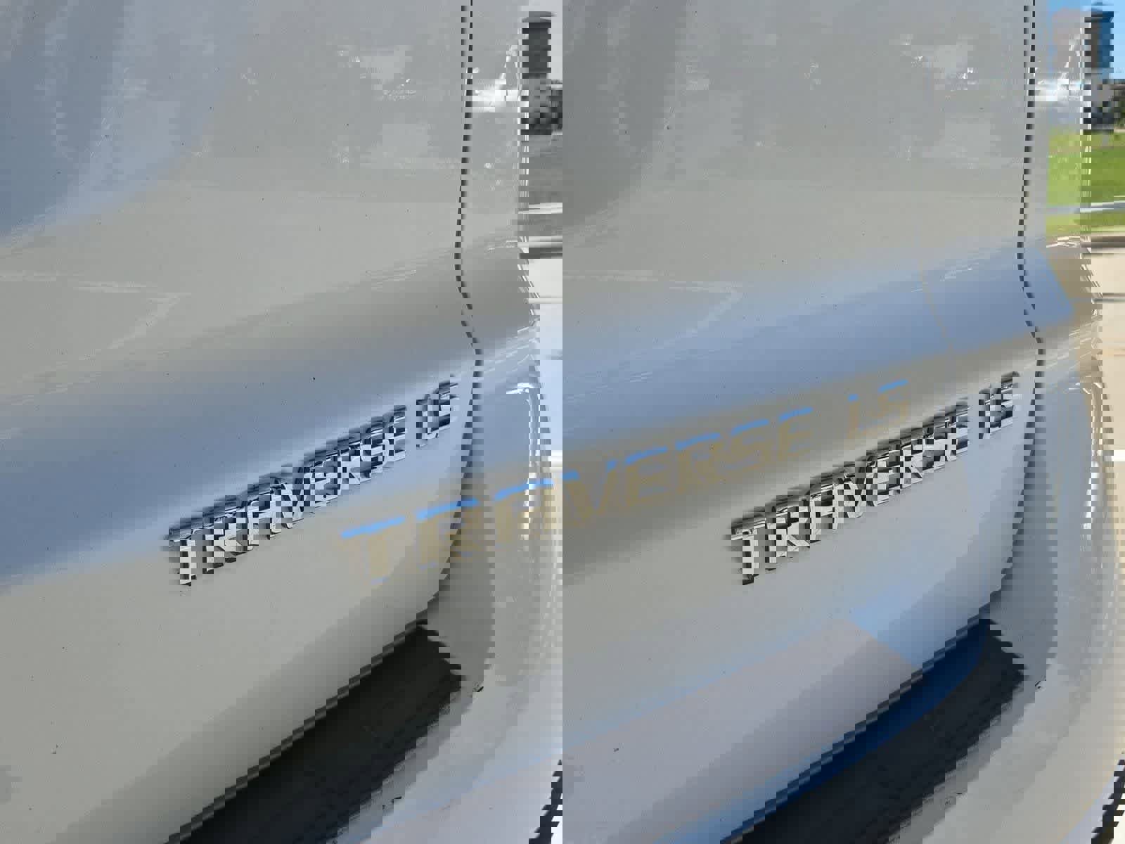 Used 2015 Chevrolet Traverse LS FWD image 11