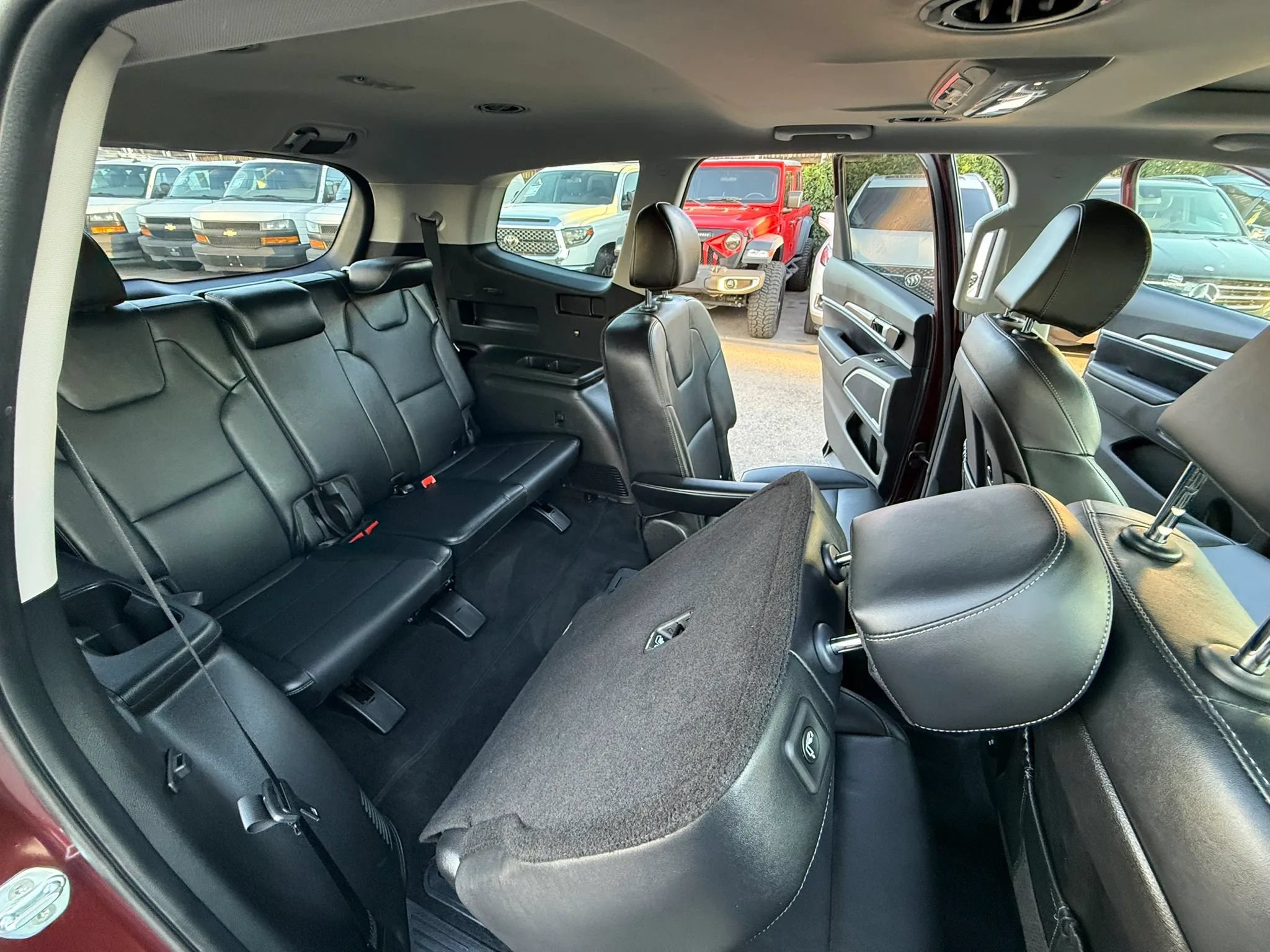 Used 2022 Kia Telluride S AWD/4WD image 16