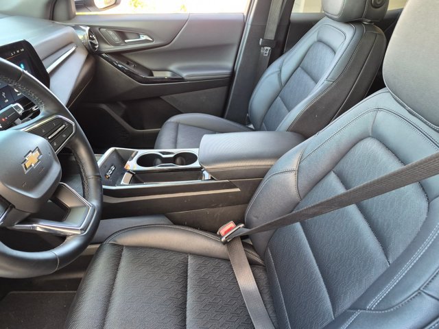 Used 2025 Chevrolet Equinox LT w/ Convenience Package II FWD image 6
