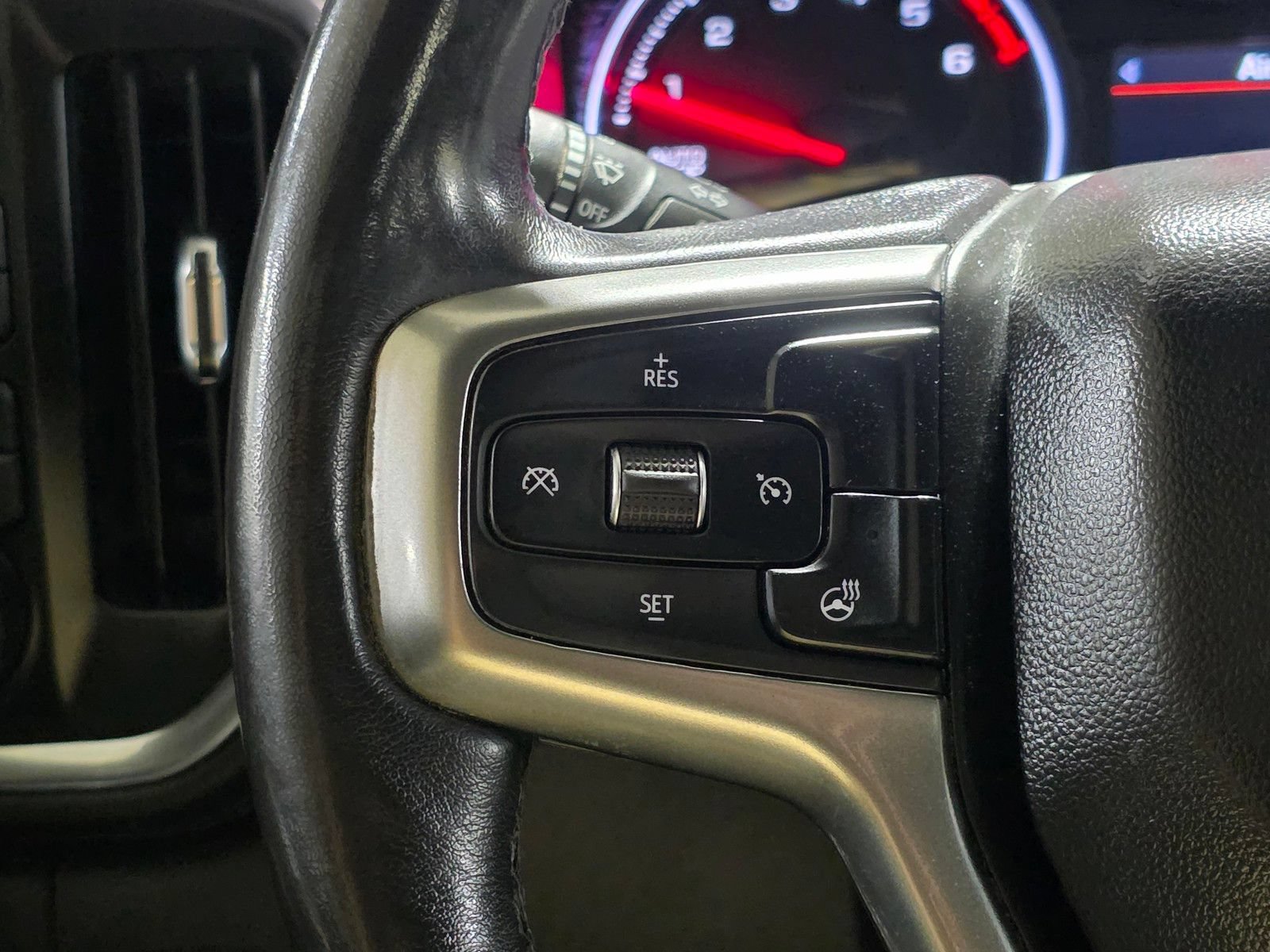 Used 2020 Chevrolet Silverado 1500 LT w/ All-Star Edition AWD/4WD image 32
