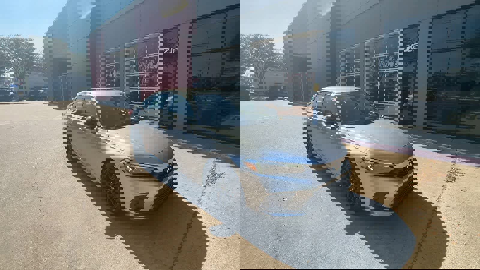 Used 2023 Honda Civic Sport image 2