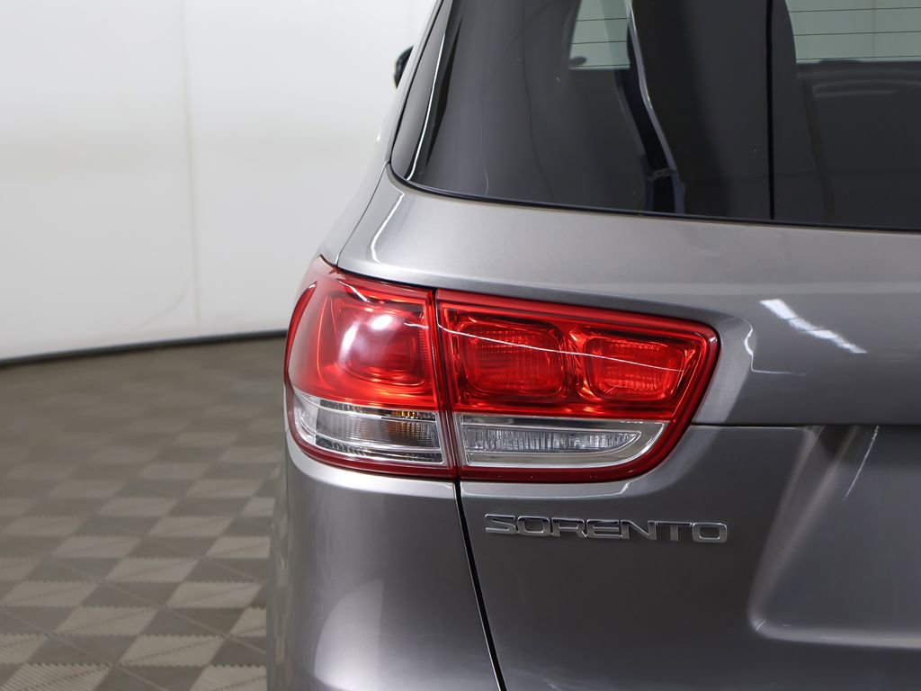 Used 2016 Kia Sorento L FWD image 10