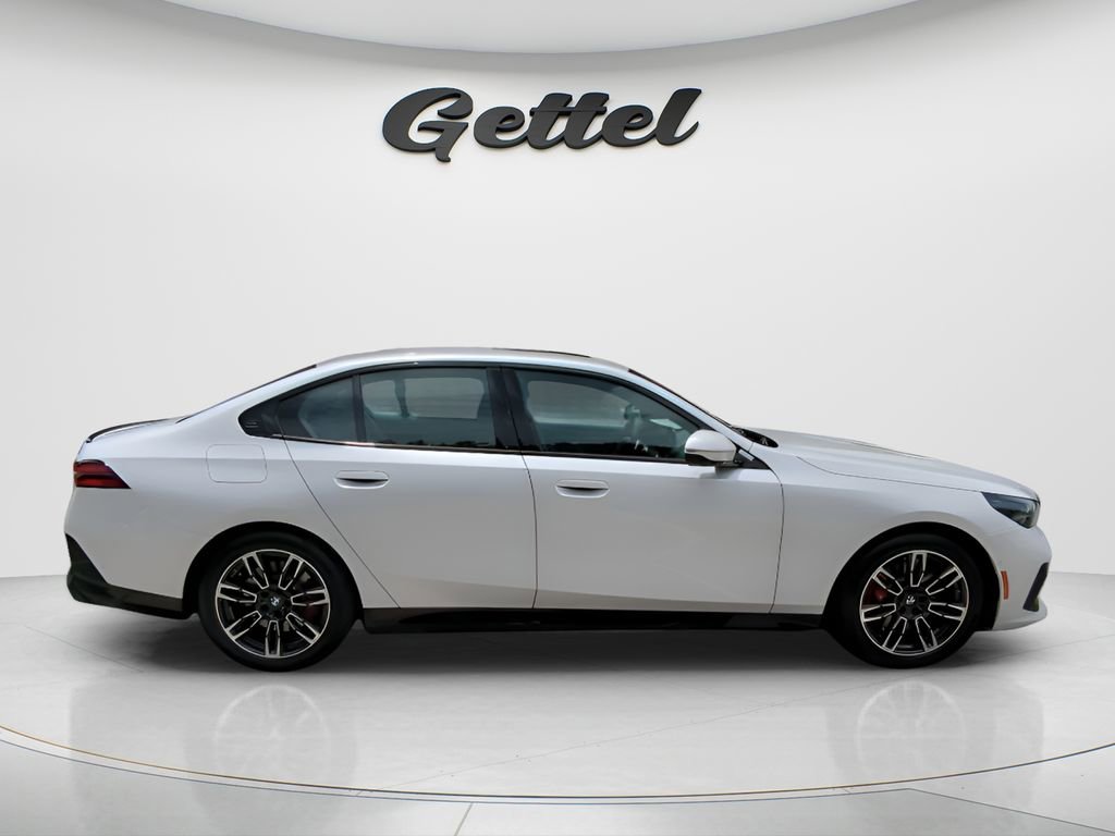 Certified 2026 BMW 530i 530i w/ M Sport Package image 4