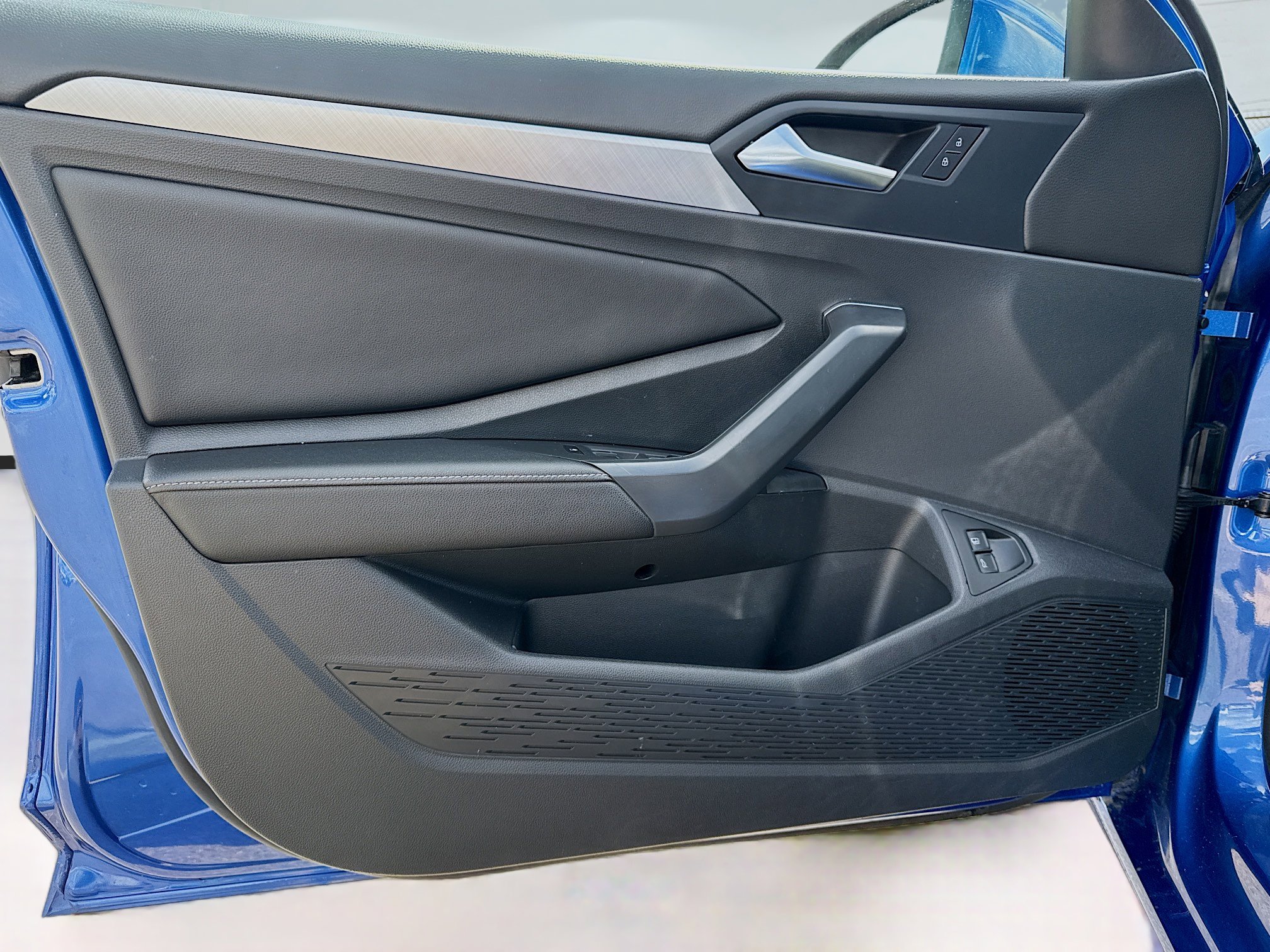 Used 2024 Volkswagen Jetta SE image 20