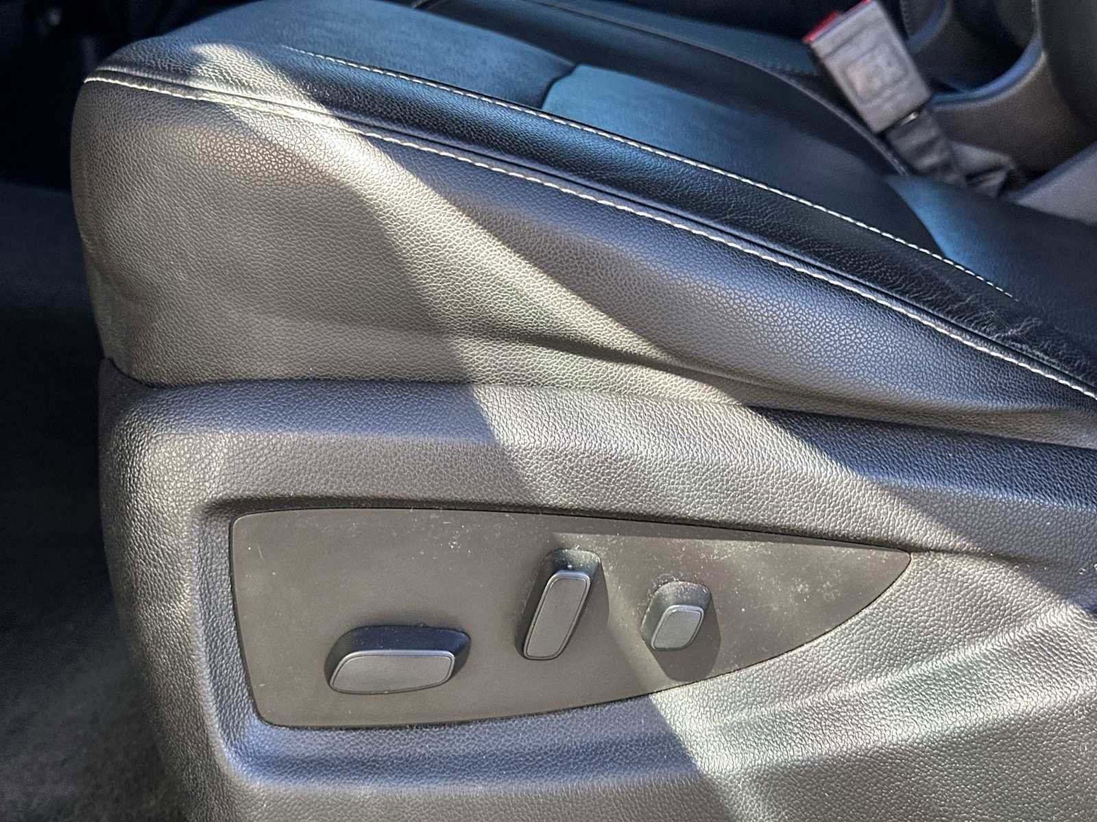 Used 2018 Chevrolet Silverado 2500 LTZ w/ Duramax Plus Package image 14