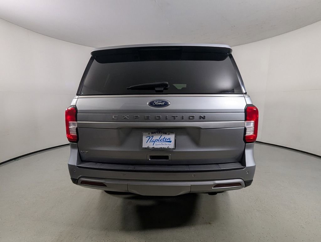 Used 2024 Ford Expedition XLT image 6