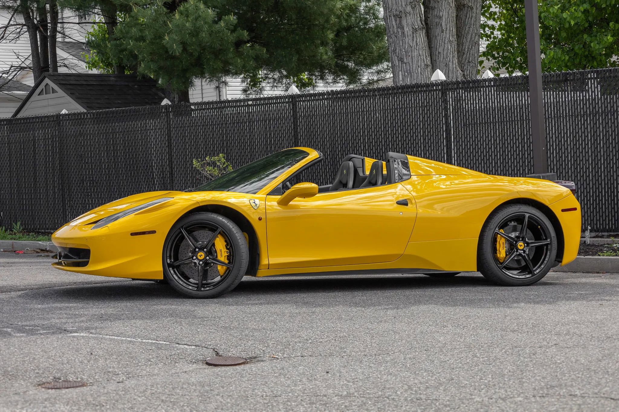 Used 2013 Ferrari 458 Spider RWD image 11