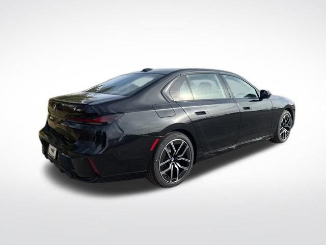 New 2026 BMW 740i xDrive image 3