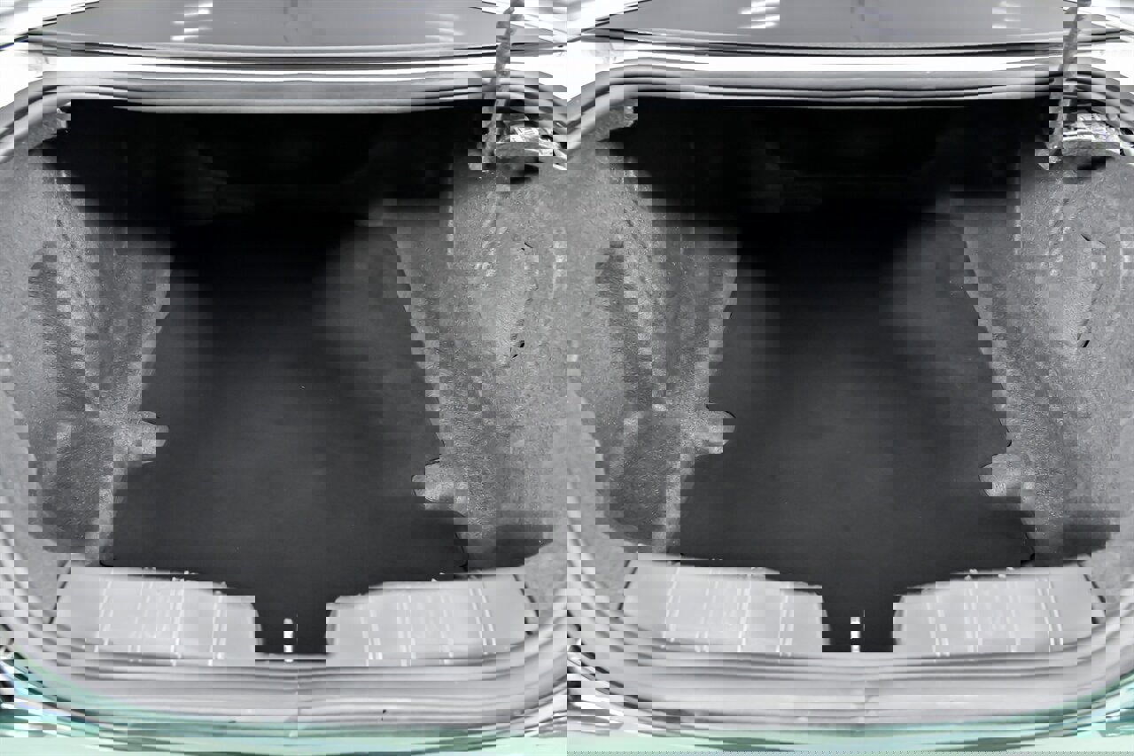 Used 2018 Chevrolet Camaro ZL1 image 17