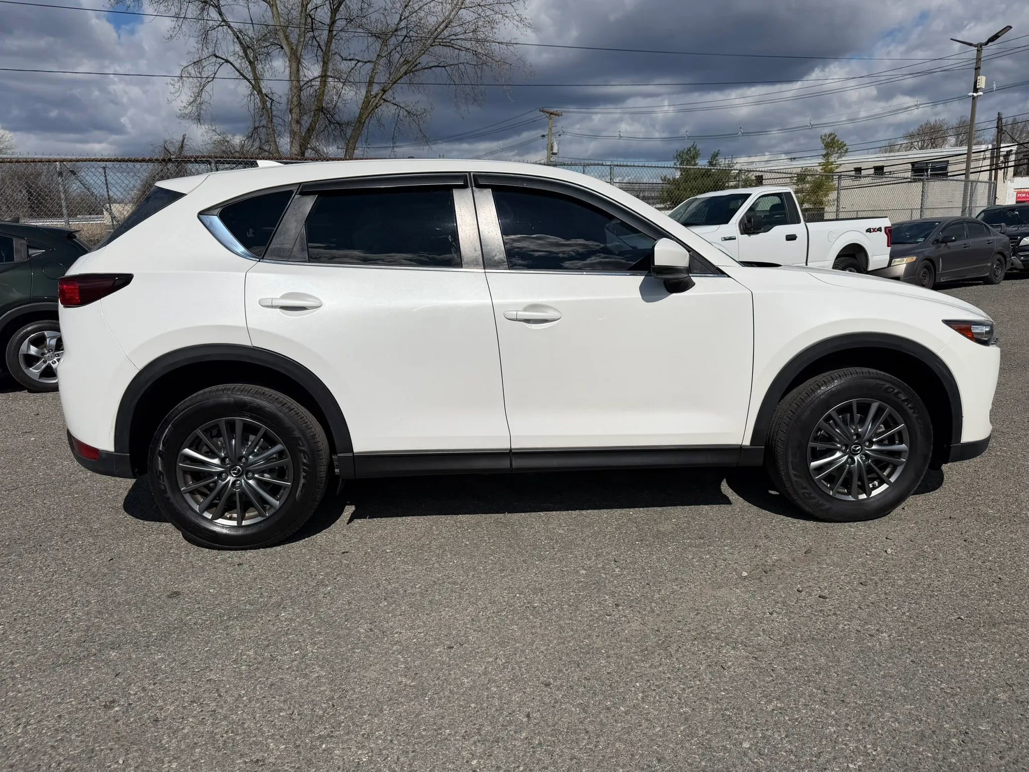 Used 2017 MAZDA CX-5 Touring image 4