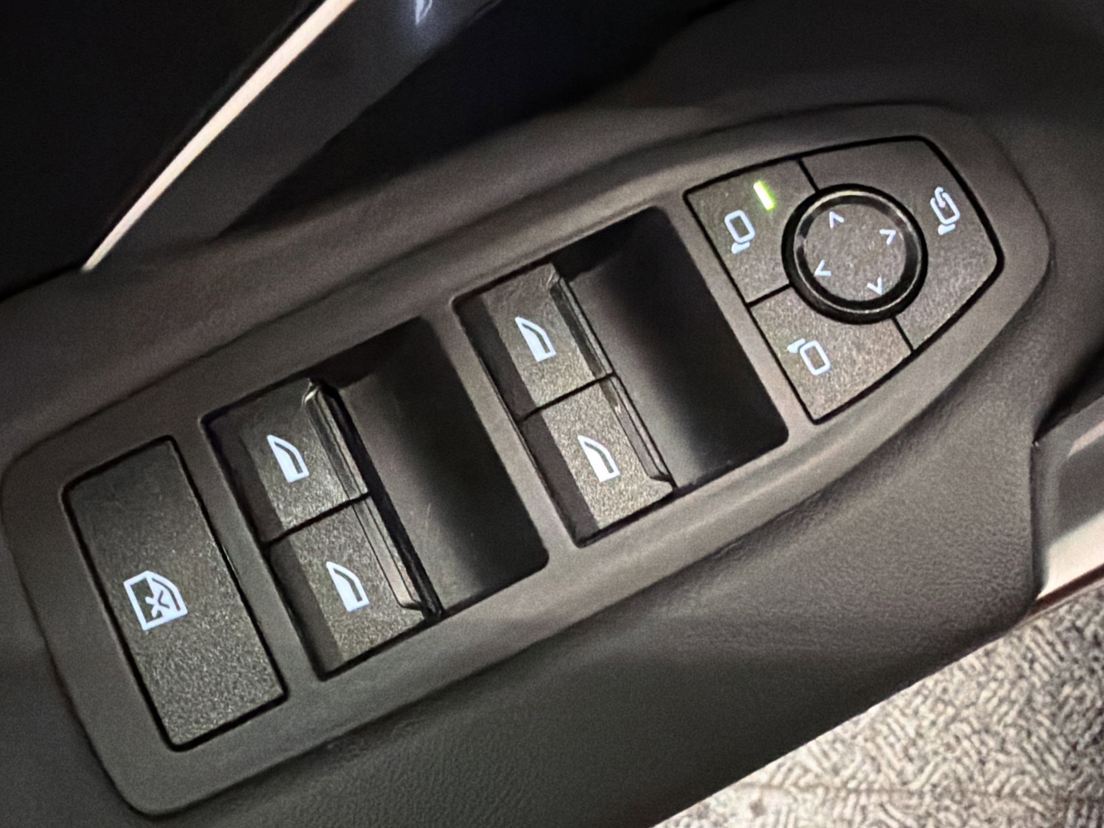 Used 2025 BMW X1 xDrive28i image 18