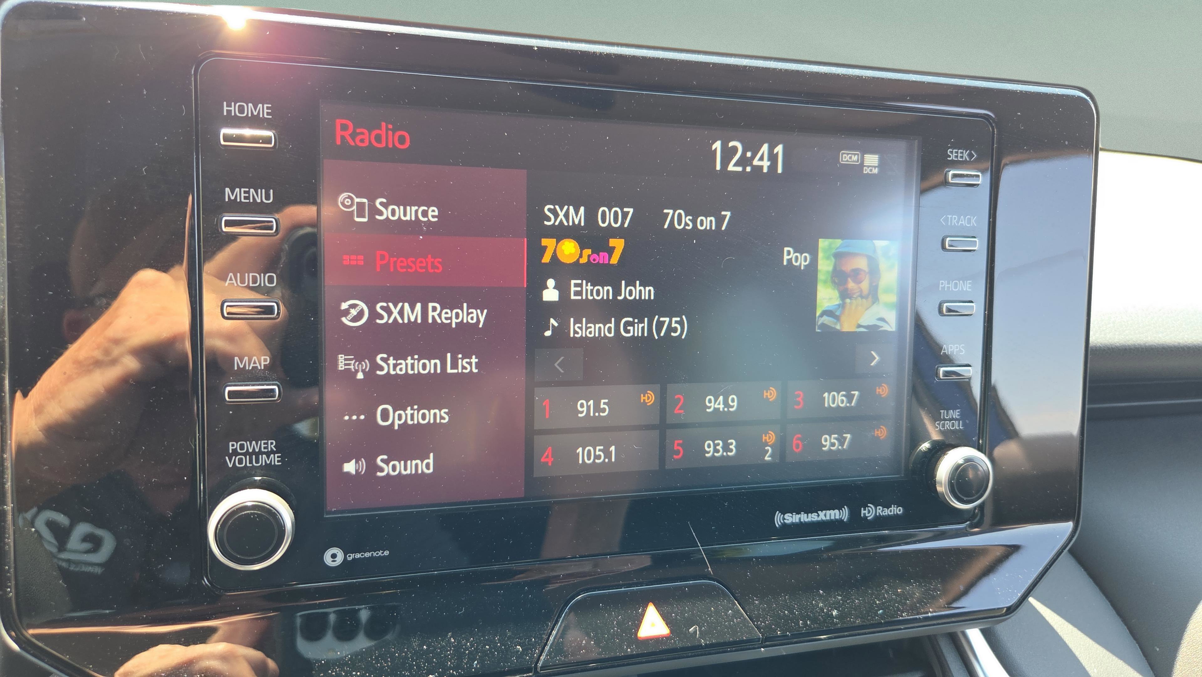 Certified 2022 Toyota Venza LE image 13